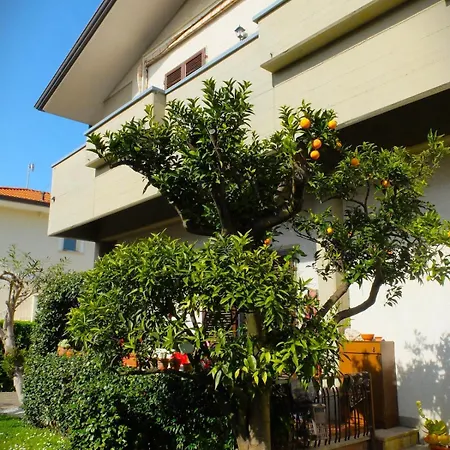 Apartament Casa Luminosa A 5 Min Dal Mare